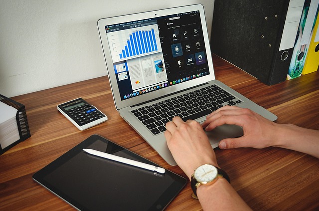 1766984201899082.jpg student-5224082_640.jpg